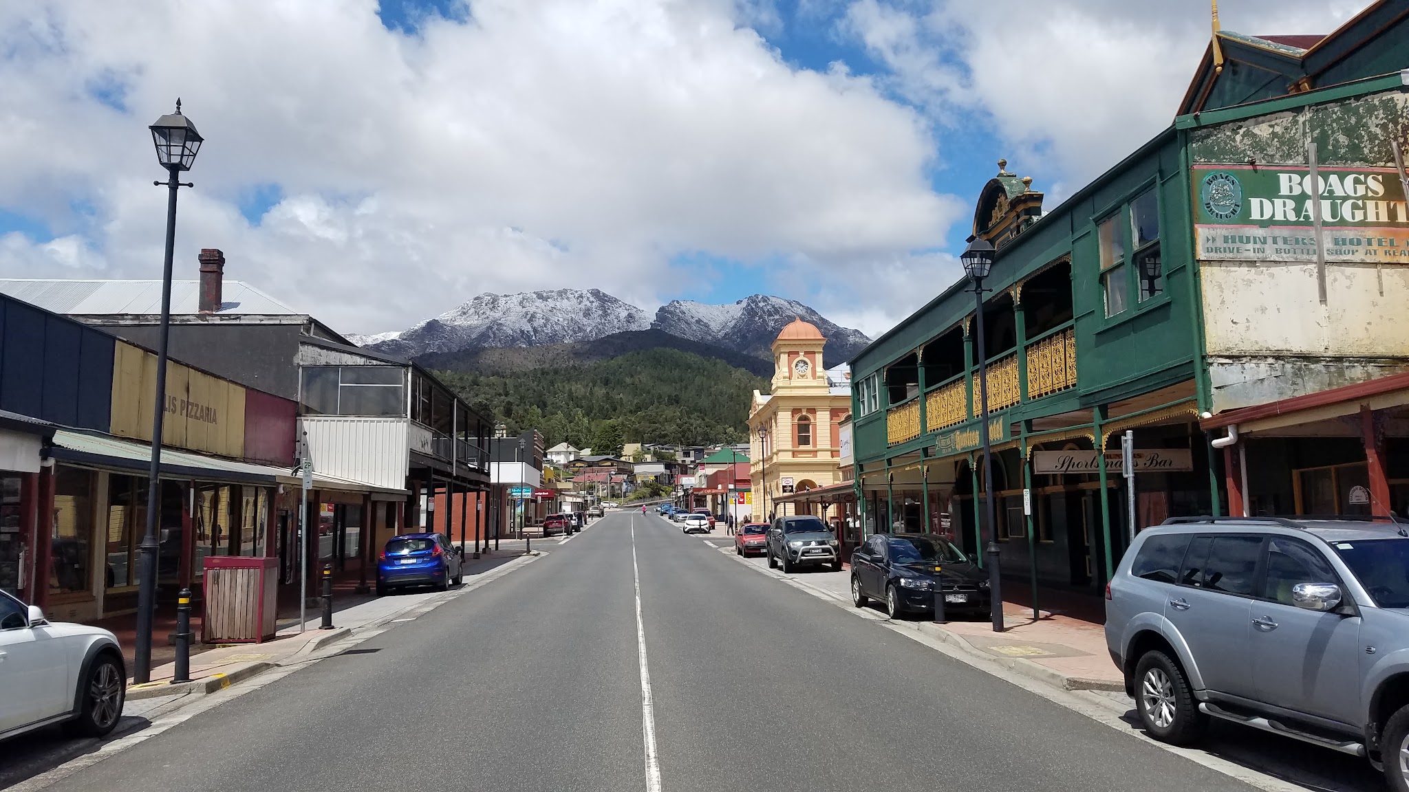 Orr Street looking towards the snow dusted mountains, with Hunters Hotel on the right